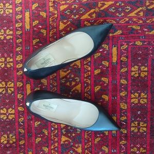 Valentino black rockstud pumps 38.5